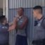 Vídeo mostra PM jogando spray de pimenta no rosto de homem negro que não oferecia resistência\u003B assista