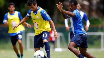 Imagem Lateral e atacante continuam como dúvidas no Bahia para jogo com Santos