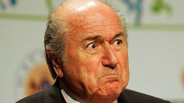 Imagem Presidente da Fifa deixa entrevista ao ser questionado sobre propina