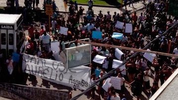 Imagem População de Amargosa vai às ruas protestar