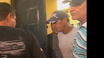 Imagem Após passar dia detido, Marcelinho Paraíba deixa presídio